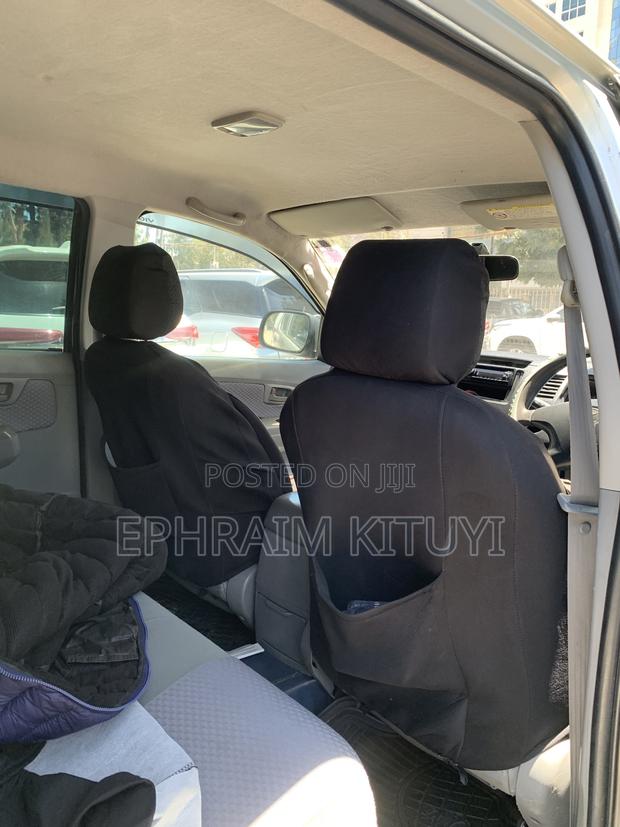 Toyota Hilux 2010 Silver