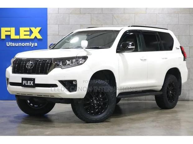 Toyota Land Cruiser Prado 2021 White