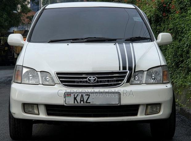 Toyota Gaia 2000 Pearl