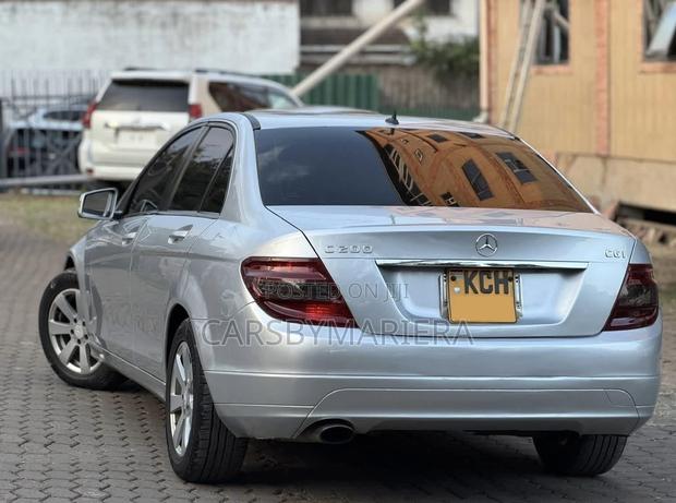 Mercedes-Benz C200 2010 Silver