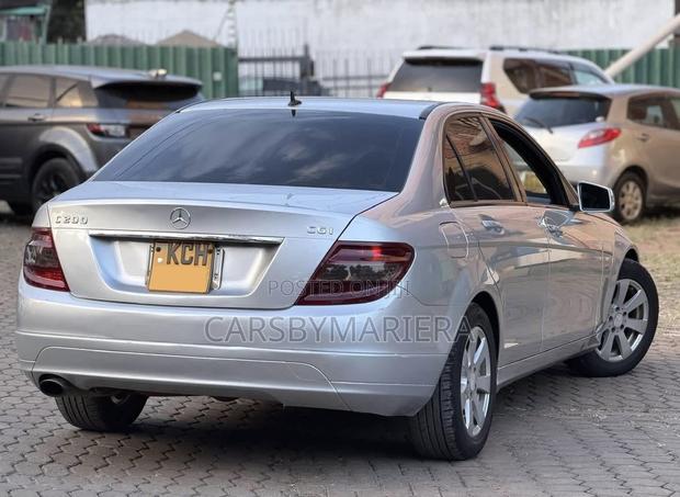 Mercedes-Benz C200 2010 Silver