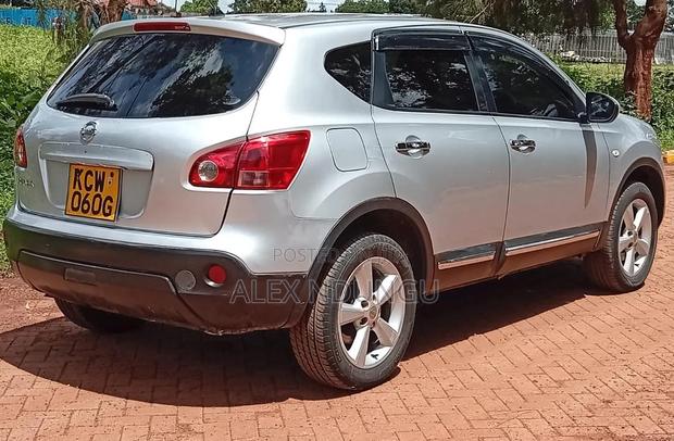 Nissan Dualis 2012 Silver