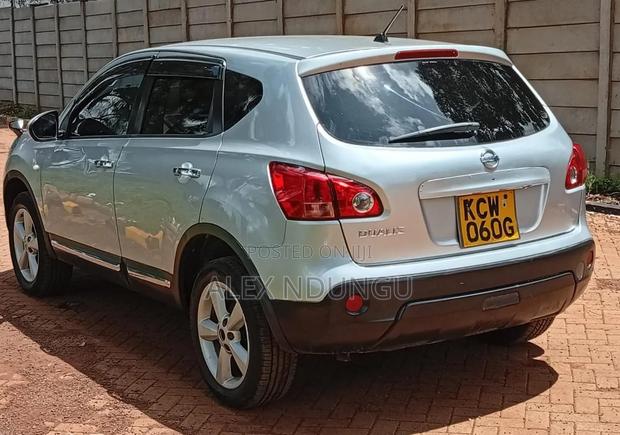 Nissan Dualis 2012 Silver