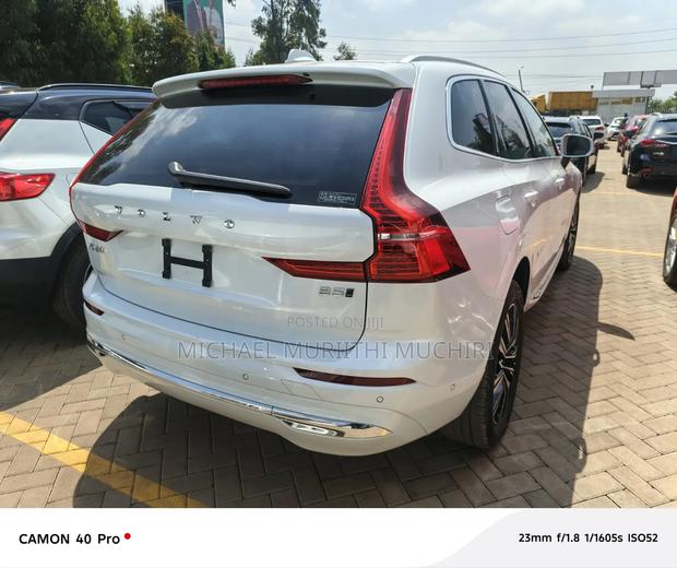 Volvo XC60 2021 White
