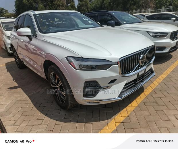 Volvo XC60 2021 White