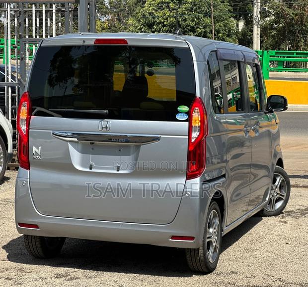 Honda N-Box 660 FWD 2019 Silver
