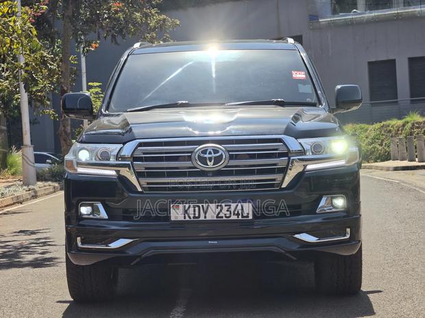 Toyota Land Cruiser 2011 Black