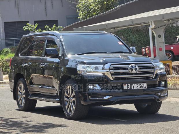 Toyota Land Cruiser 2011 Black