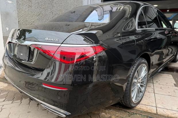 Mercedes-Benz S-Class 2022 Black
