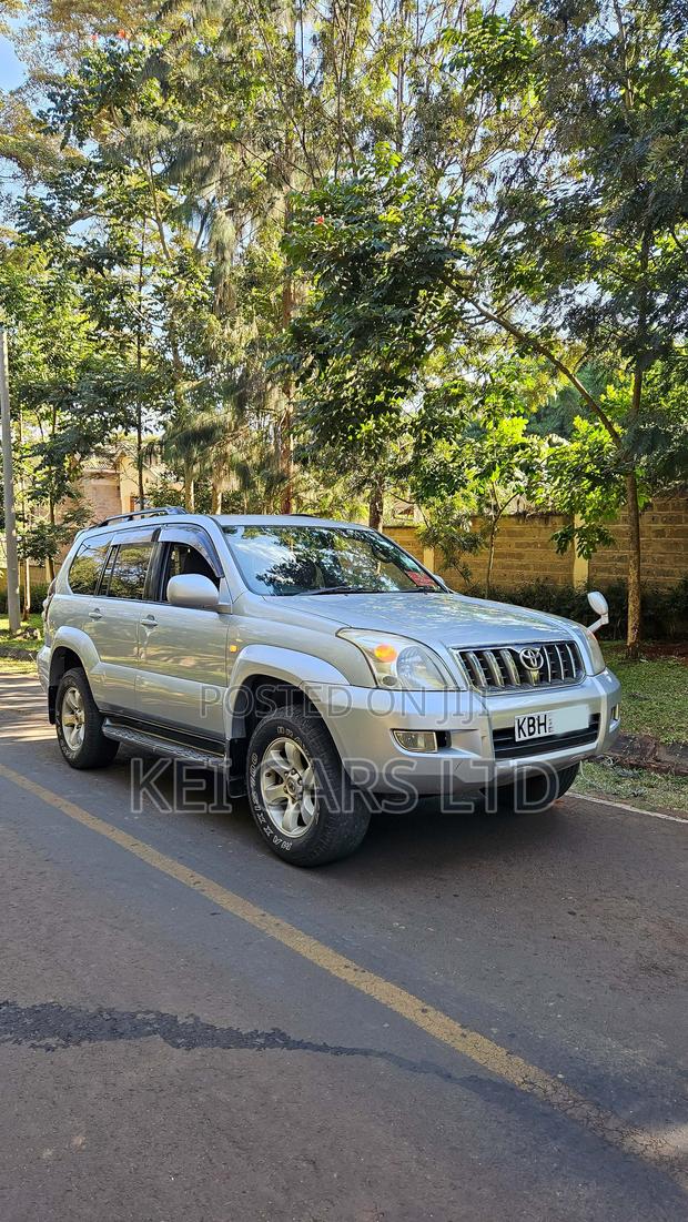 Toyota Land Cruiser 2004 Silver