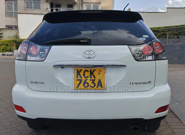 Toyota Harrier 2.4 2010 White