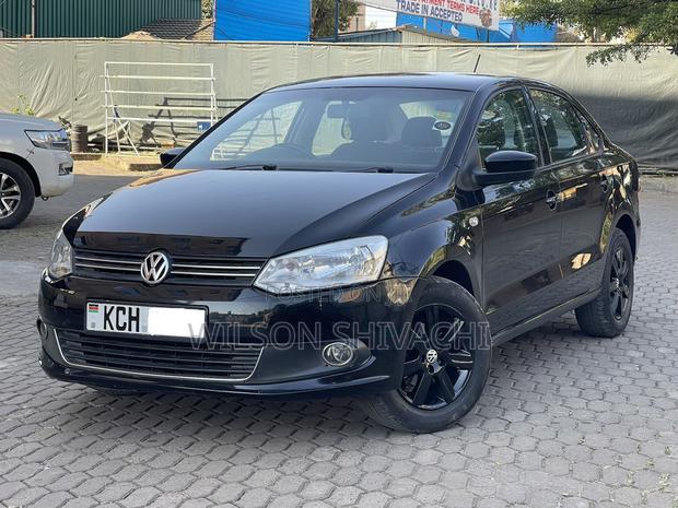 Volkswagen Polo 2014 Black