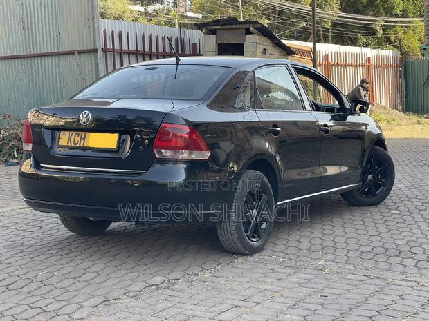 Volkswagen Polo 2014 Black
