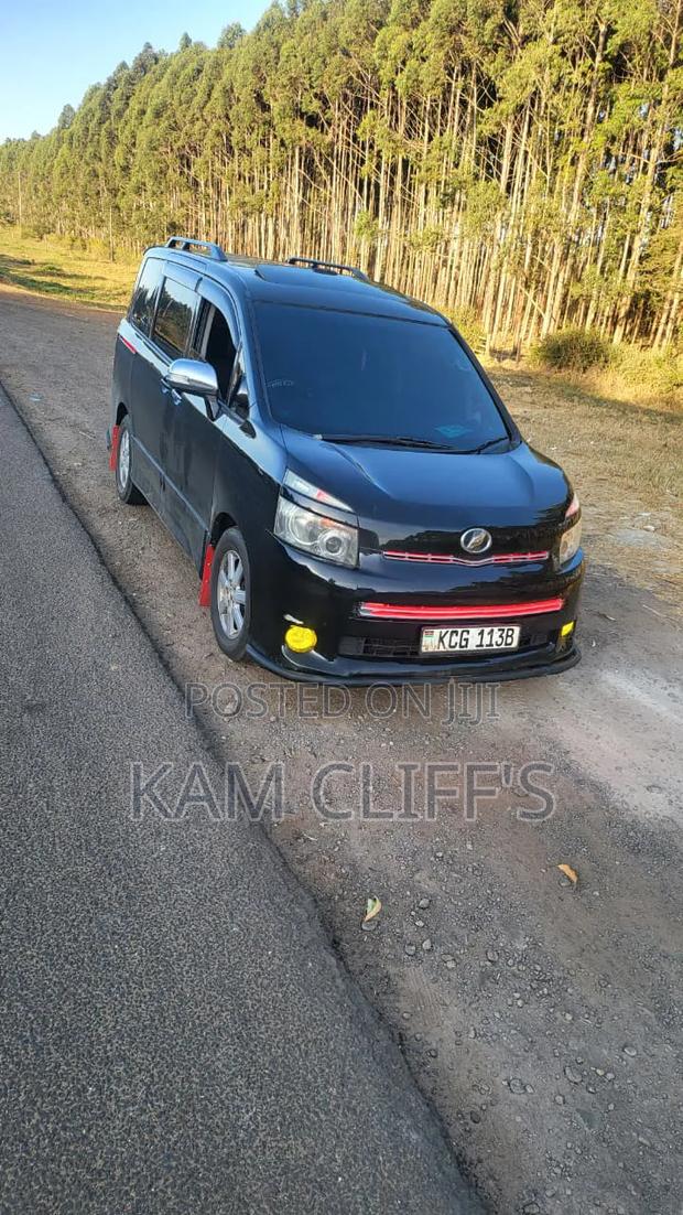 Toyota Voxy 2009 Black