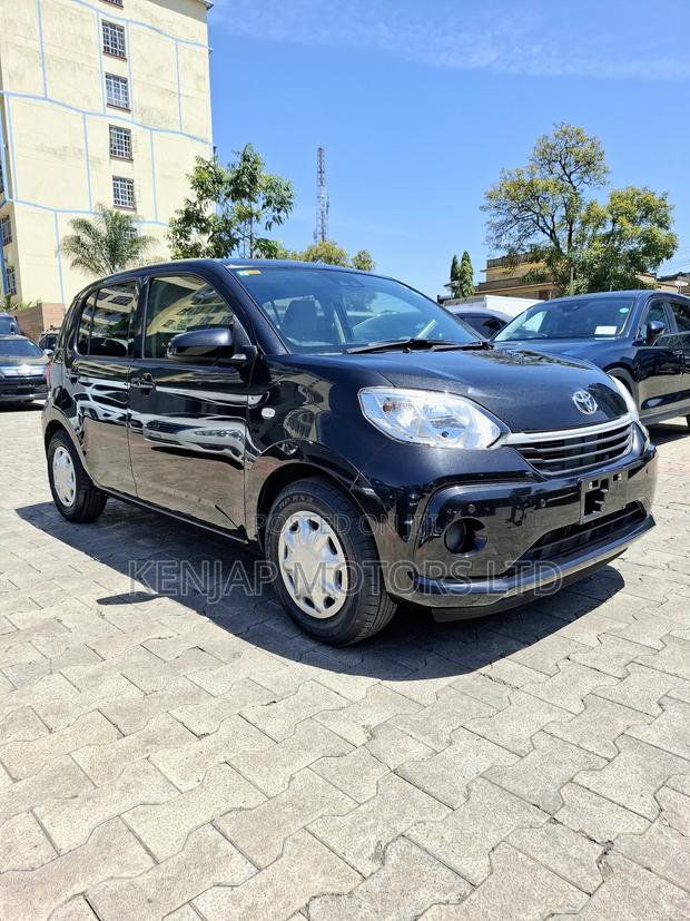 Toyota Passo 1.0 FWD 2019 Black