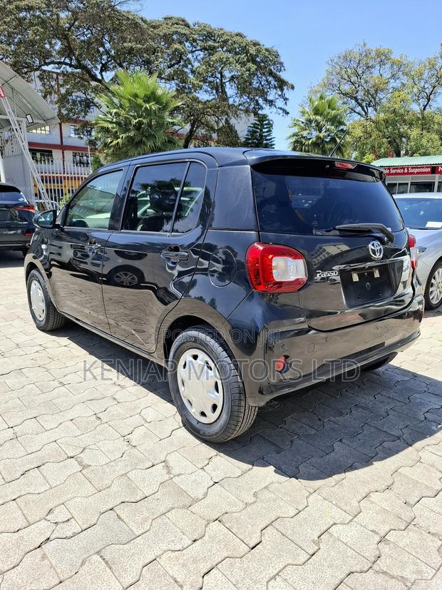 Toyota Passo 1.0 FWD 2019 Black