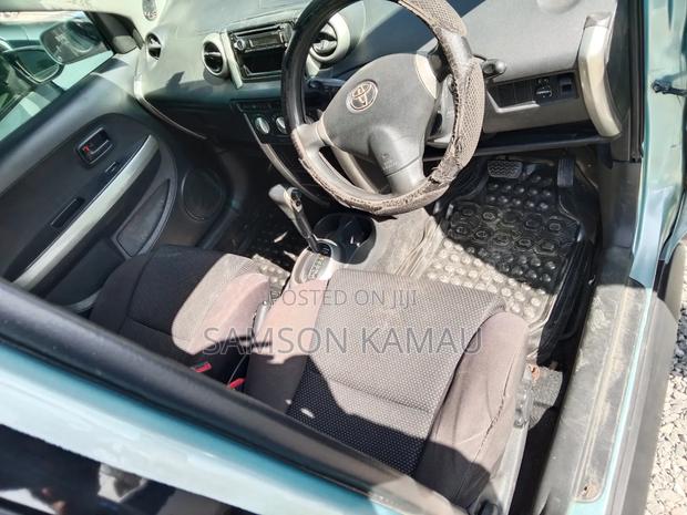 Toyota IST 2005 Blue