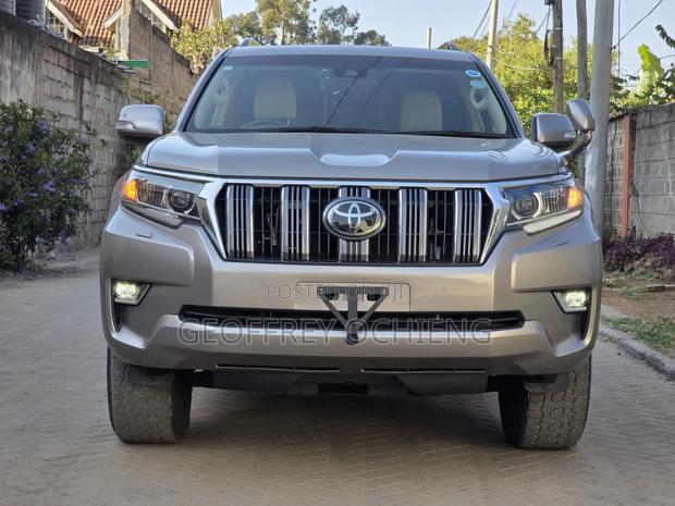 Toyota Land Cruiser Prado 2019 Silver