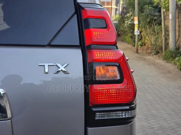 Toyota Land Cruiser Prado 2019 Silver