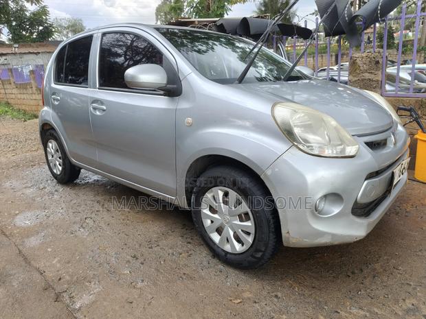 Toyota Passo 1.0 FWD 2015 Silver