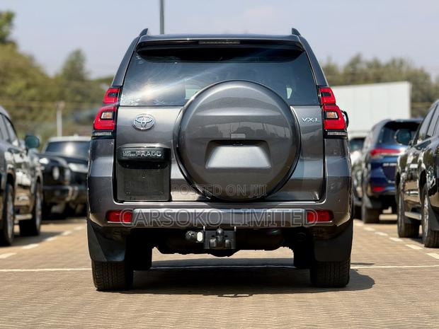 Toyota Land Cruiser Prado 2.8 2020 Gray