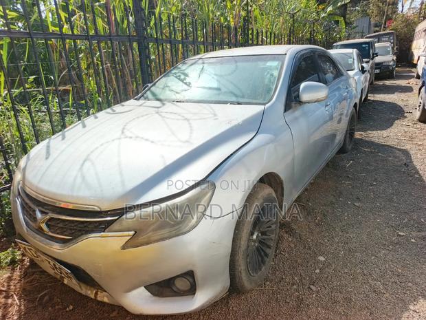 Toyota Mark X 2.5 AWD 2013 Silver