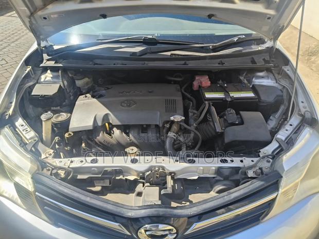 Toyota Corolla Fielder 2012 Silver