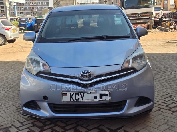 Toyota Ractis 2013 Blue