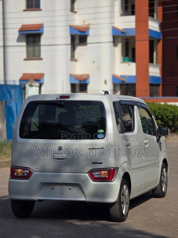 Suzuki Wagon R 2019 White