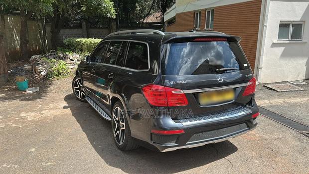 Mercedes-Benz 350D 2015 Black