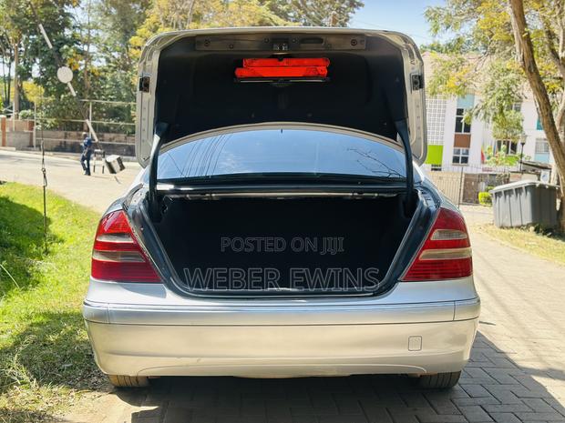 Mercedes-Benz E200 2003 Silver