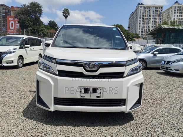 Toyota Voxy 2019 White