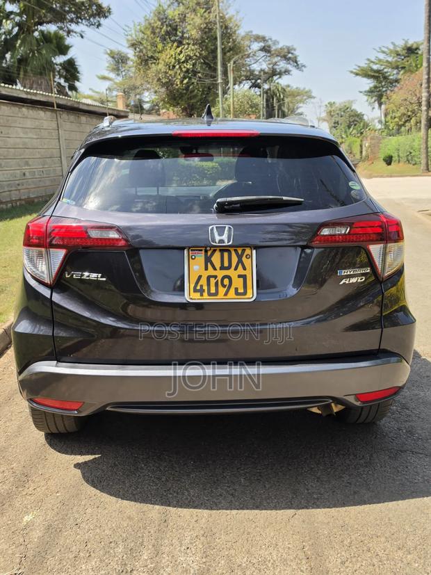 Honda Vezel 1.5 Hybrid 4WD 2018 Gray