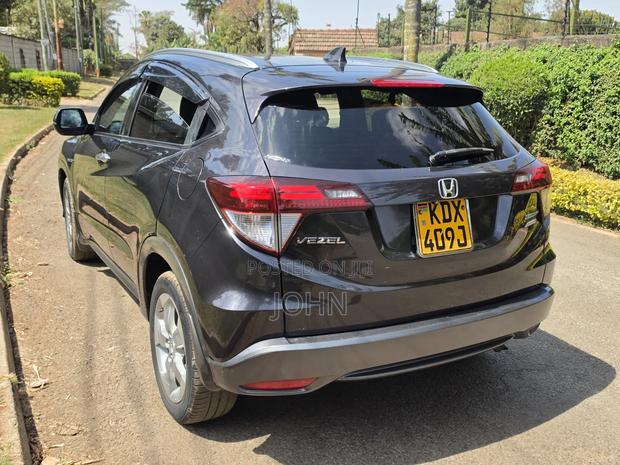 Honda Vezel 1.5 Hybrid 4WD 2018 Gray
