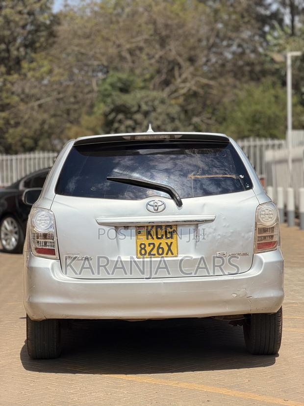 Toyota Corolla Fielder 1.8 Petrol FWD 2009 Silver