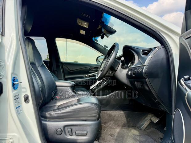 Toyota Harrier 2.0 4WD 2019 White