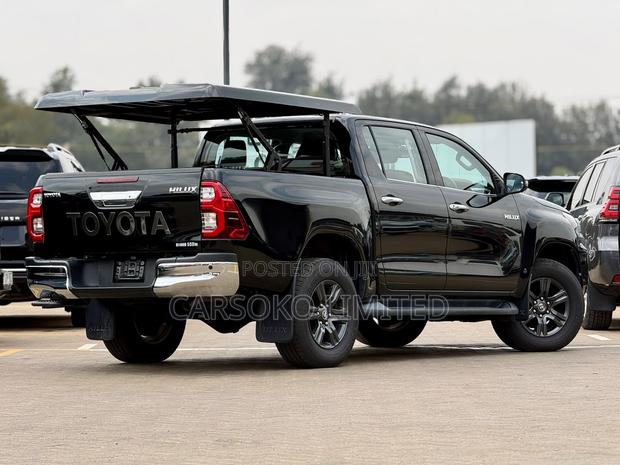 Toyota Hilux 2.4 Diesel 2020 Black