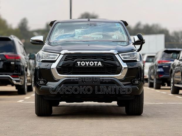 Toyota Hilux 2.4 Diesel 2020 Black