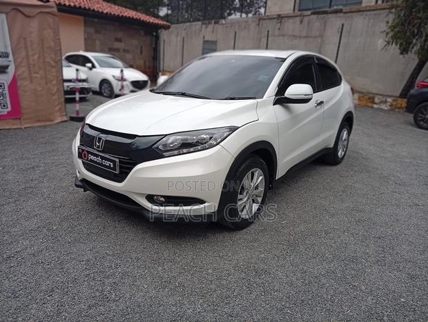 Honda Vezel 2016 White