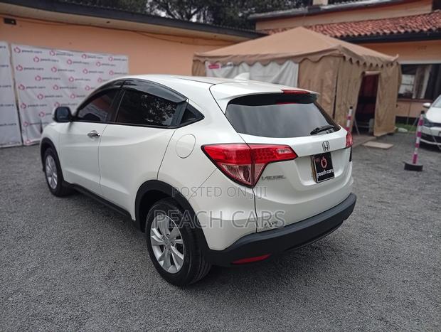 Honda Vezel 2016 White