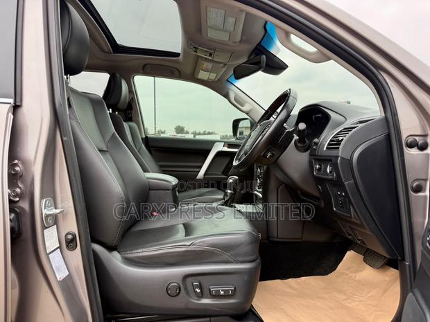 Toyota Land Cruiser Prado 2.8 2022 Brown