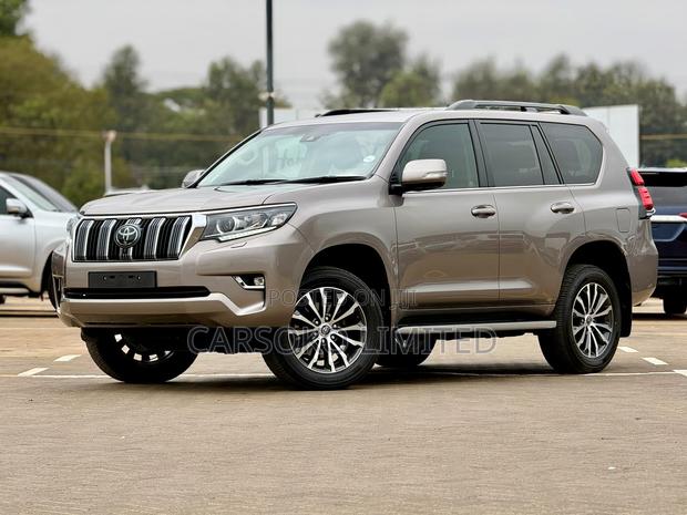 Toyota Land Cruiser Prado 2.8 2022 Brown