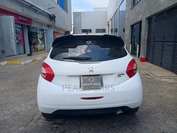 Peugeot 208 2014 White