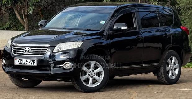 Toyota Vanguard 2013 Burgundy