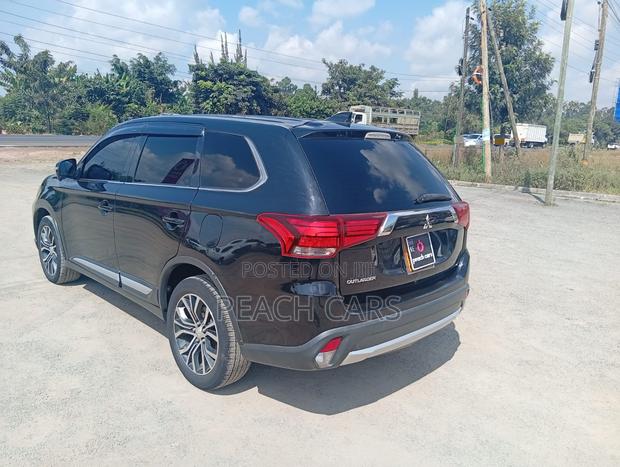 Mitsubishi Outlander 2017 Black