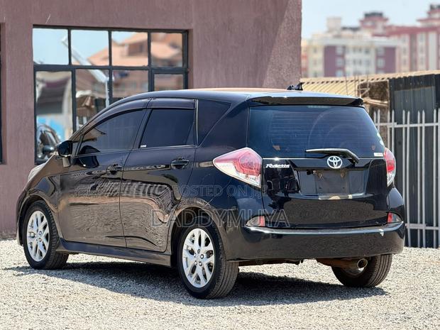 Toyota Ractis 2014 Black