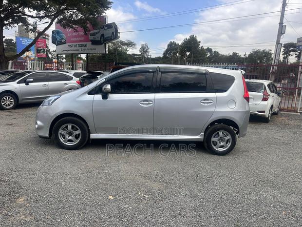 Toyota Passo 2010 Silver