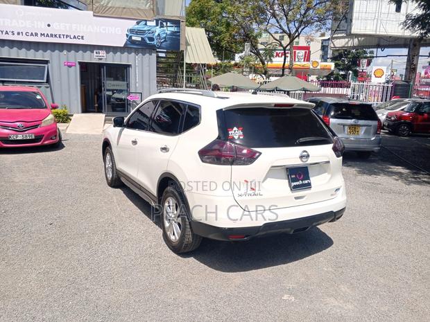 Nissan X-Trail 2016 Silver