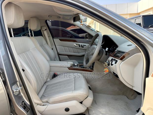 Mercedes-Benz E200 2013 Gray