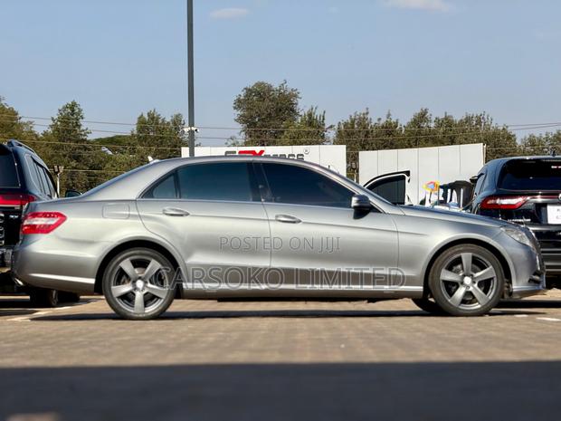 Mercedes-Benz E200 2013 Gray